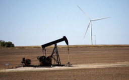 Экономист Чирков спрогнозировал рост цен на нефть при эскалации между Индией и Пакистаном