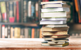 ВТБ выяснил, кто и когда покупает больше всего книг