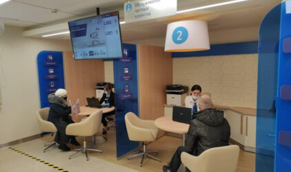 ВТБ увеличил число розничных клиентов до 16 млн человек