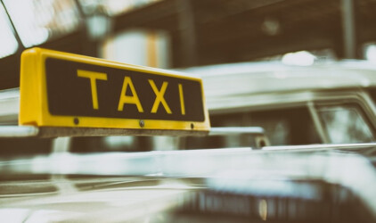 В Тюменской области власти запретили привлекать к работе в такси мигрантов