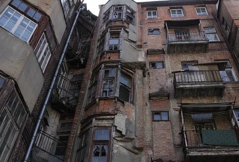 Тобольск получит на расселение ветхих домов более 182 млн рублей